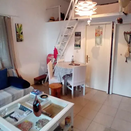 Katerinas Breams Nea Skioni